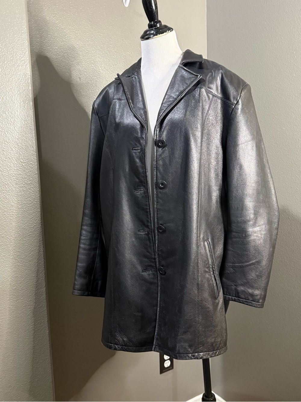 Wilsons Leather Black Button-Front Leather short Trench Coat